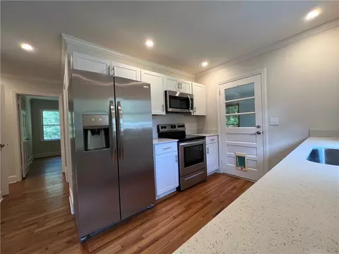 527 Meredith St, Central, SC 29630 photo 4