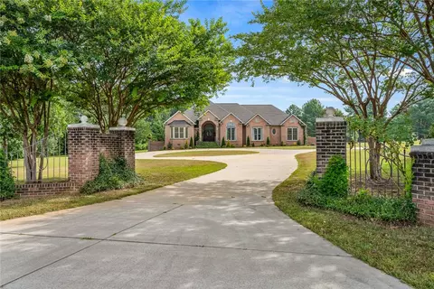 114 Massey Rd, Piedmont, SC 29673