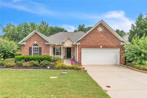 205 Lutsen Dr, Easley, SC 29642