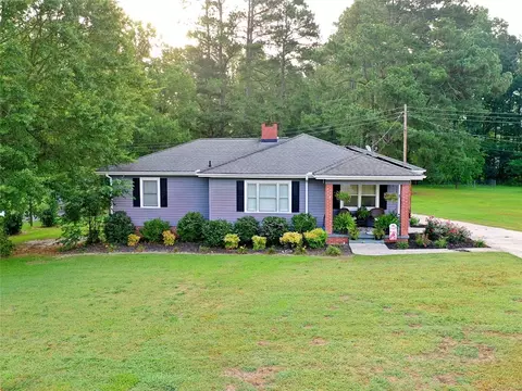 111 Oak Dr, Honea Path, SC 29654