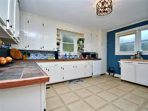 111 Oak Dr, Honea Path, SC 29654 photo 8