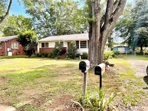 205 Cedar Cir, Easley, SC 29642 photo 27