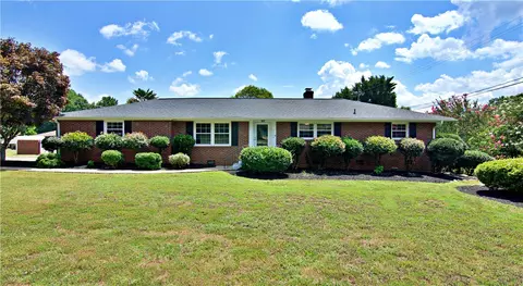 2504 Winslow Dr, Anderson, SC 29621