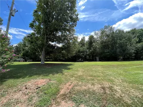112 Tucker Dr, Starr, SC 29684 photo 7