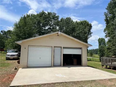 112 Tucker Dr, Starr, SC 29684 photo 5