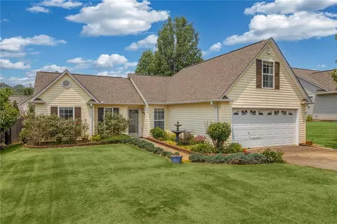 112 Blue Wing Ln, Easley, SC 29642 photo 1