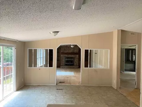 200 Tyler Ct, Easley, SC 29642 photo 2