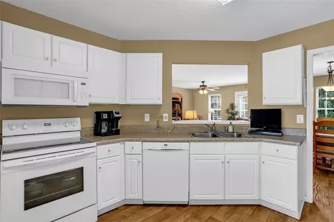 108 Arbors Ct, Central, SC 29630 photo 7
