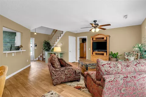 108 Arbors Ct, Central, SC 29630 photo 2