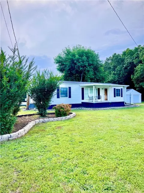 312 Willingham Rd, Williamston, SC 29697
