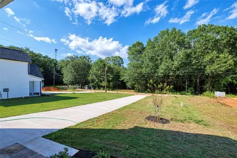 331 Thompson St, Pendleton, SC 29670 photo 3