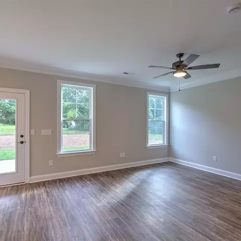 341 Thompson St, Pendleton, SC 29670 photo 4