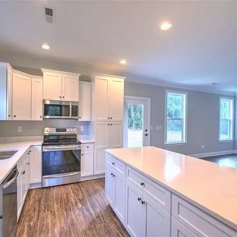 341 Thompson St, Pendleton, SC 29670 photo 7