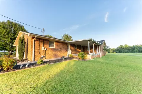 138 Hunter Rd, Pickens, SC 29671 photo 3