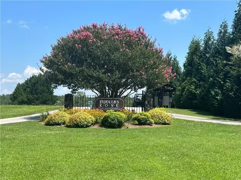 1 A The Bear Blvd, Tamassee, SC 29686