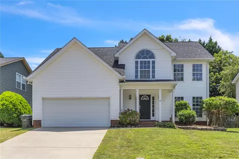 18 Valley Glen Ct, Greer, SC 29650
