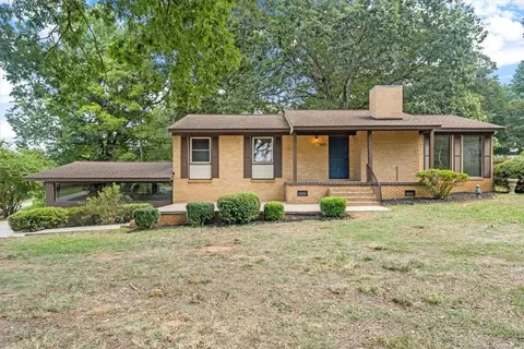 1001 Oak Dr, Pendleton, SC 29670