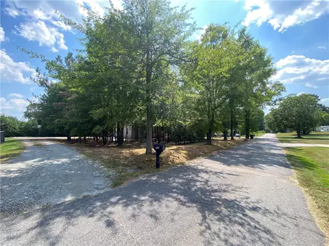 626 Sirrine St, Honea Path, SC 29654 photo 10