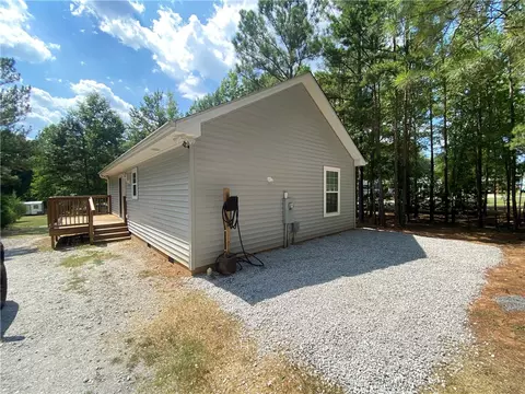 626 Sirrine St, Honea Path, SC 29654 photo 5