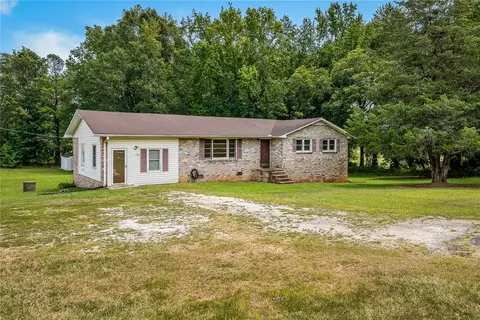 706 Beaverdam Rd, Williamston, SC 29697 photo 3