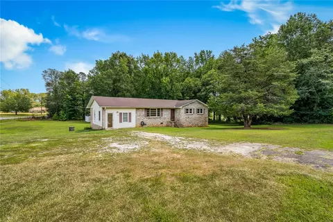 706 Beaverdam Rd, Williamston, SC 29697 photo 2