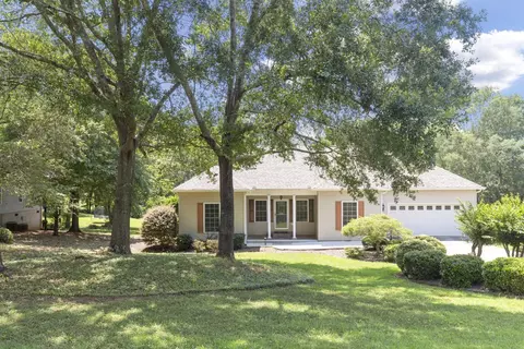 621 Providence Point Dr, Seneca, SC 29678