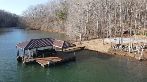 2 Paddlers Cove Way, West Union, SC 29696
