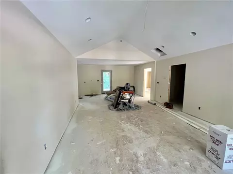 121 E Richfield Dr, Westminster, SC 29693 photo 9