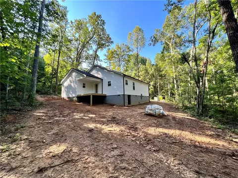 121 E Richfield Dr, Westminster, SC 29693 photo 5