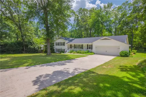 112 Chantilly Dr, Greenville, SC 29615