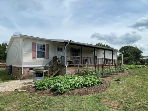 254 Corbin Rd, Honea Path, SC 29654 photo 5