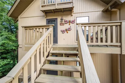 700 Captains Cove Ct #8, Salem, SC 29676