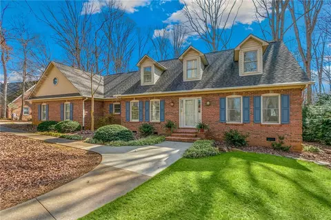 118 Foster Ave, Easley, SC 29642