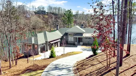 119 Promontory Ct, Six Mile, SC 29682
