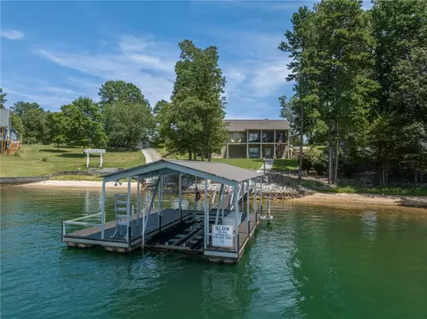 110 Walker Pt, Seneca, SC 29672 photo 3