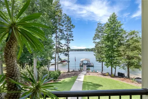 110 Walker Pt, Seneca, SC 29672 photo 2