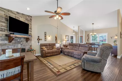 110 Walker Pt, Seneca, SC 29672 photo 7