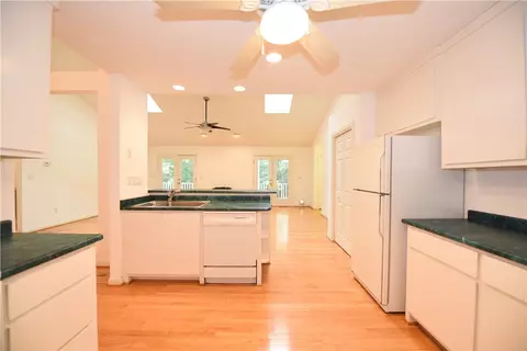 516 Squire Cir, Clemson, SC 29631 photo 16