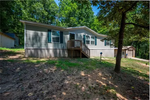 100 Red Oak Ct, Easley, SC 29640