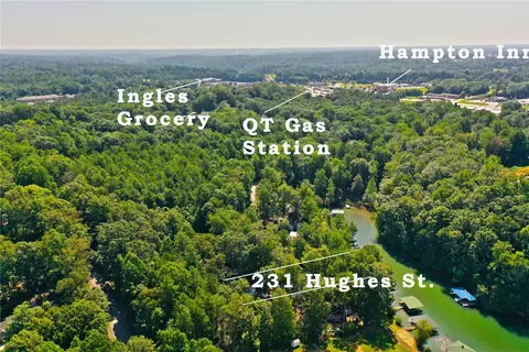 231 Hughes St, Seneca, SC 29672 photo 3