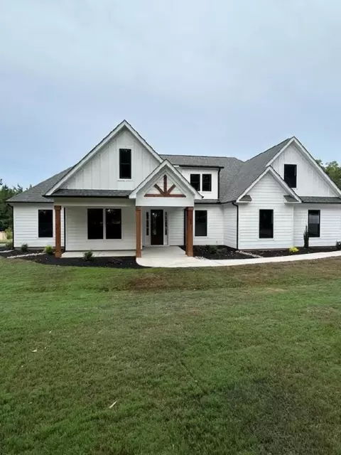 3111 Chatham Dr, Seneca, SC 29678