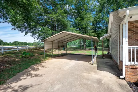 14 Springdale Dr, Williamston, SC 29697 photo 3