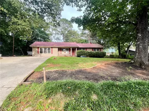 608 Tanglewood Dr, Seneca, SC 29678