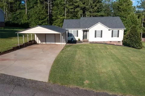 107 Sycamore Dr, Pickens, SC 29671