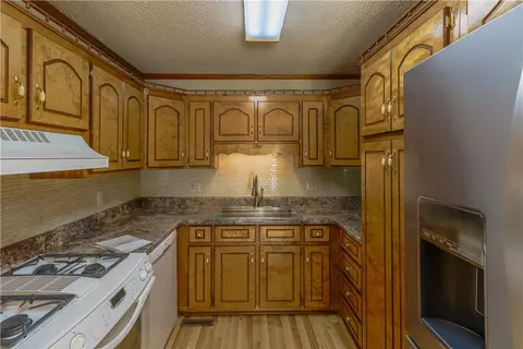 490 Babb Rd, Seneca, SC 29678 photo 4