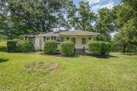 1147 Old Seneca Rd, Central, SC 29630