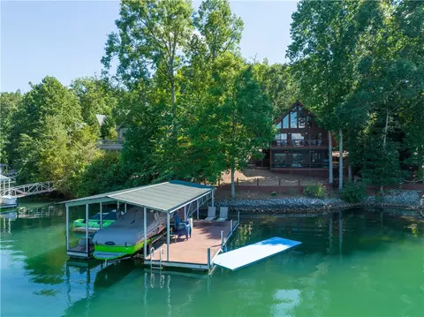 201 New Timber Trl, Seneca, SC 29672