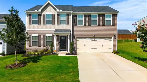 315 Maplestead Farms Ct, Greenville, SC 29617