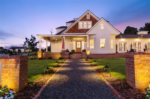 501 S Fairplay St, Seneca, SC 29678