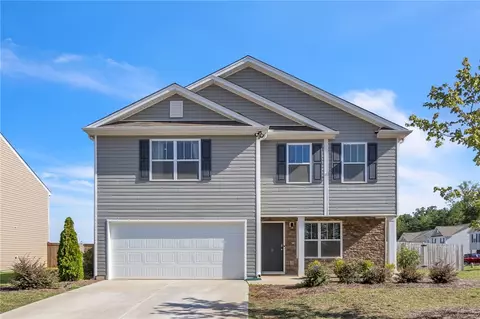 2 Crestwood Pines Trl, Greenville, SC 29605